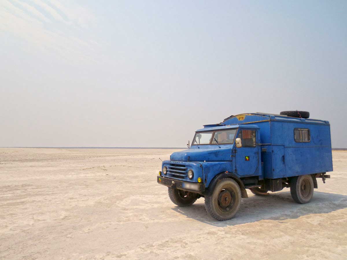 In den Weiten der Makgadikgadi Pans in Botswana