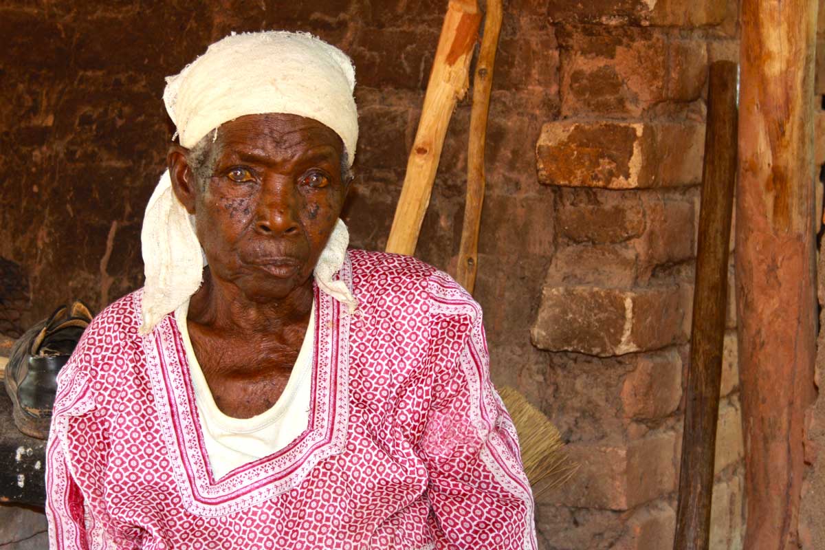 alte-dame-in-malawi