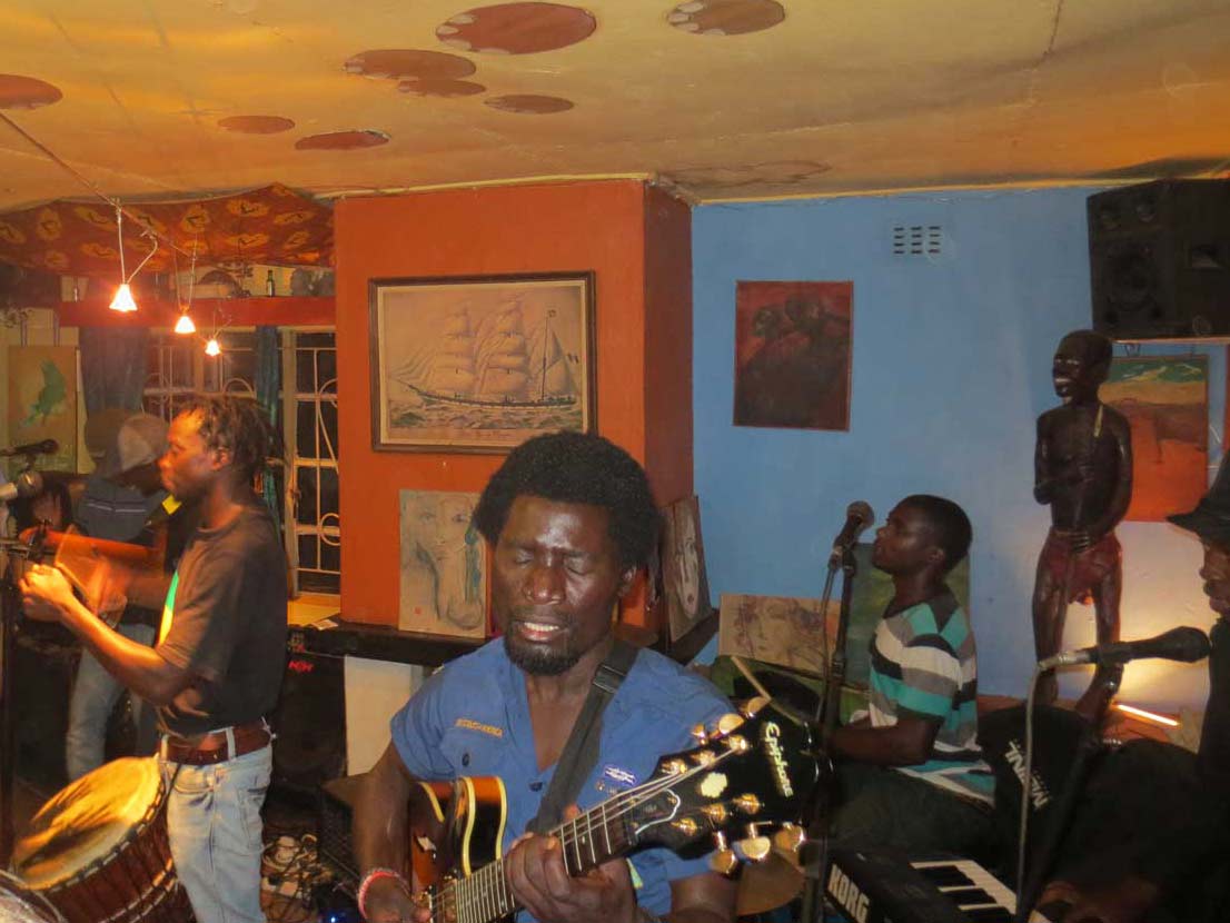 Konzert im Mzoozoozoo, Malawi