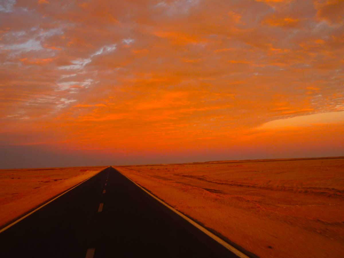 sonnenuntergang-in-der-wueste-aegypten
